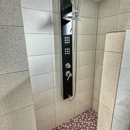 Fancy Promenada Balcon Panoramic, Parcare, Incalzire Pardoseala, Self Check In, Coffee Tea Snack * Craiova