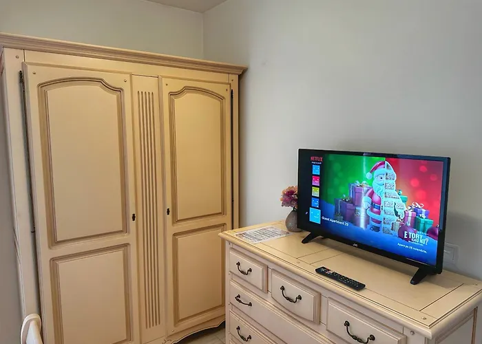 Apartment Fancy Promenada Balcon Panoramic, Parcare, Incalzire Pardoseala, Self Check In, Coffee Tea Snack Craiova